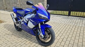 Yamaha r1 - 2