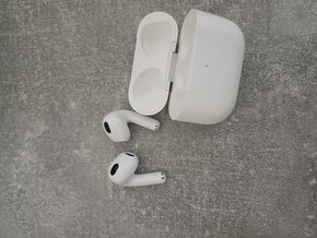 Airpods 3 - 2