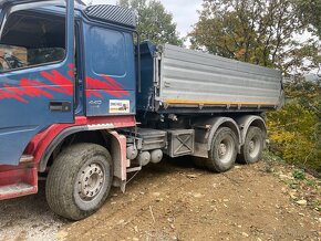 Volvo 6x4 trojstranny sklapac rv2008 euro5 automat - 2