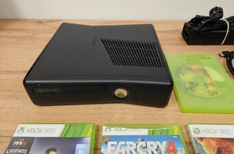 Predám - Xbox 360 /250GB/ + 5 hier k tomu - 2