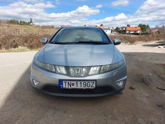 Predám Honda Civic 8g 1.8VTEC, 103kW - 2