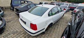 Lacno rozpredám VW Passat B5 1995-2004 na náhradné diely - 2