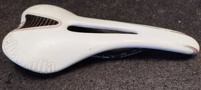 Selle Italia sedlo SLR Carbonio Flow - 2