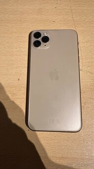 Predám iPhone 11 pro max 512GB Gold stále nosený v obale a n - 2