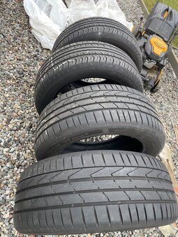 225/55 r17 - 2