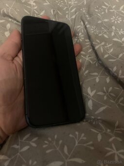 Predám IPhone 11 64GB - 2