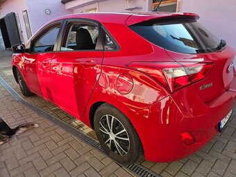 Hyundai i30 1.4i - 2