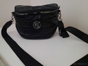 Moderná dámska crossbody kabelka - 2