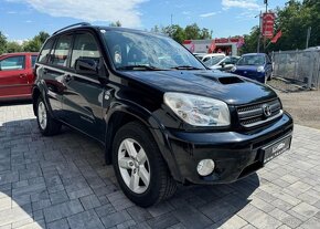 Toyota Rav4 2.0D-4D 4WD nafta manuál 85 kw - 2