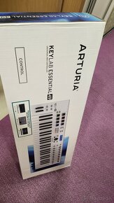 Arturia KeyLab Essential 49 MIDI keyboard White - 2