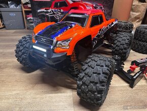 Traxxas X-Maxx 8S 1:5s 2x lipo, nabíječem, LED světly a dopl - 2