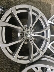 5X112 R17 7,5J ET30 DISKY-BMW - 2