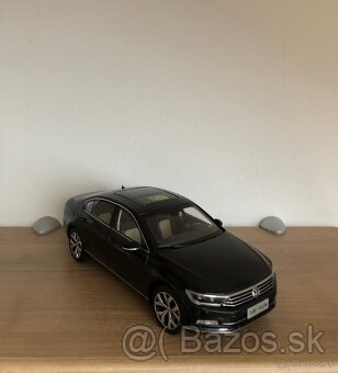 Volkswagen Passat B8 - 1:18 - 2