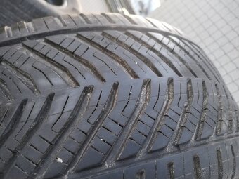 Predám zimné pneumatiky Kormoran 225/40R18 - 2