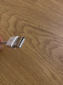 Apple sieťová redukcia a USB originál - 2