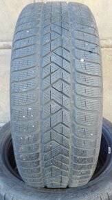 Predám 2-Zimné pneumatiky Pirelli Scorpion 235/50 R20 - 2