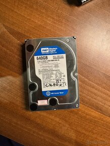 Predám 3x 3.5 HDD - 2