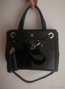 Aigner Female Cavallina Handbag s Embossed Black PC 599,- € - 2