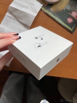 Apple AirPods 3 - 2