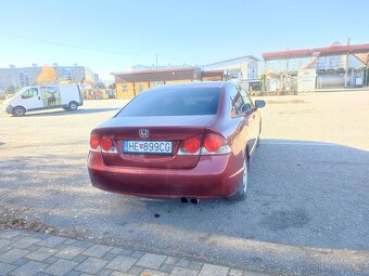 Honda Civic 1.8 i-VTEC 103 kW - 2