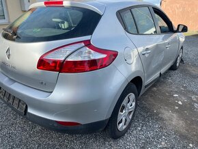 Rozpredam Renault Megane III 1.5 DCI K9KJ8 2010 - 2