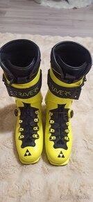 Fischer Travers CS vel.28.5 - 2