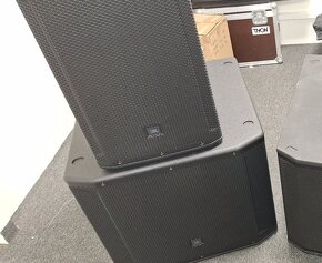 Nová nepoužita aparatúra:JBL SRX 812P/818SP Kompletna sada - 2