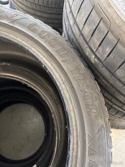 Good year zimné 235/45 r18 - 2