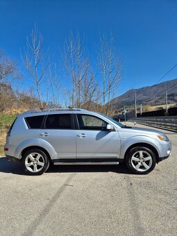 MITSUBISHI OUTLANDER 2 2.0TDI 103KW M6 4X4 2007 7 MIESTNE - 2