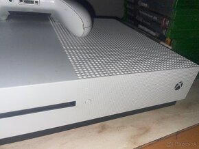 Xbox One S - 2