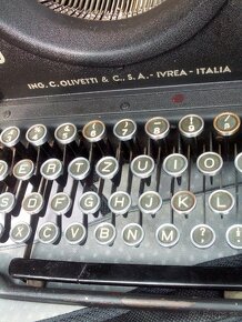 mechanický písací stroj OLIVETTI r.v.1940.Pozrite aj iné - 2