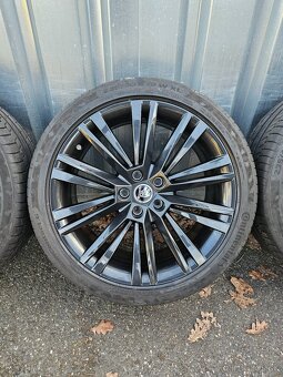 Letní alu kola Canopus 19" Škoda Superb 235/40 R19 - 2