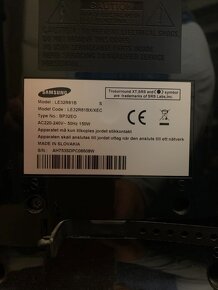 LCD Samsung LE32R81B - 2