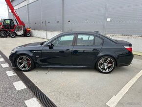 BMW E60 M5 Individual - 2