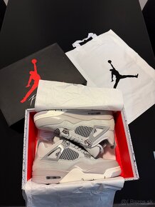 Jordan 4 Frozen Moments - 2