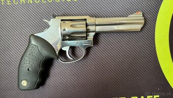 Predám revolver Taurus .22 WMR - 2