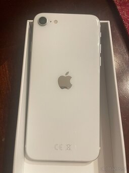 iphone SE 2020 128 GB biely - 2