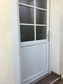 Vchodové dvere plastové - 2