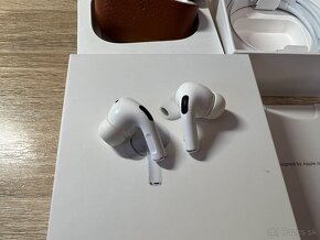 Predám ORIGINÁL Apple Airpods PRO 2 Lightning Magsafe - 2