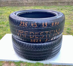 235/45 r19 celoročné VREDESTEIN 99V - 2