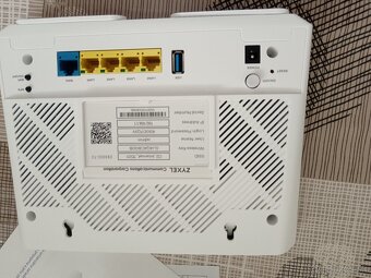 Predám Wifi router Zyxel EX3300-T0 - 2