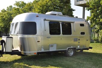 Airstream Flying Cloud - USA karavan, 2014 - 2