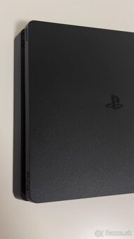 Predám Playstation 4 Slim, 500gb, PS4 - 2