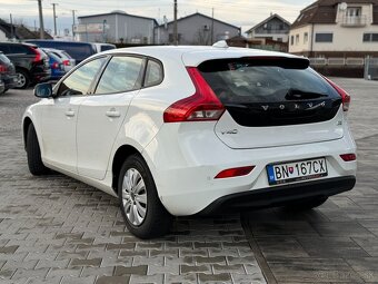 Volvo V40 D2 Momentum - 2