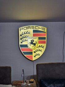Porsche svetelne logo - 2