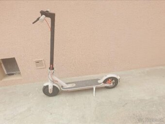 Xiaomi Mi Scooter 3 - 2