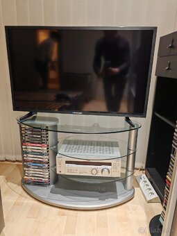 Stolík pod TV - 2