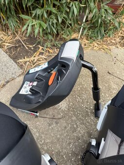 2x Vajíčka CYBEX ATON 5 ISOFIX so základňou - 2