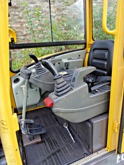 Minibager Volvo EC25 - 2