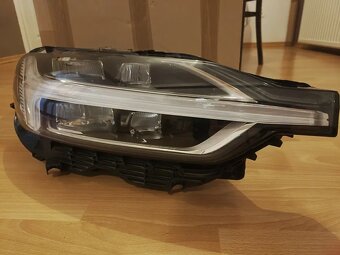 Pravé přední full led světlo Volvo XC60 - 2